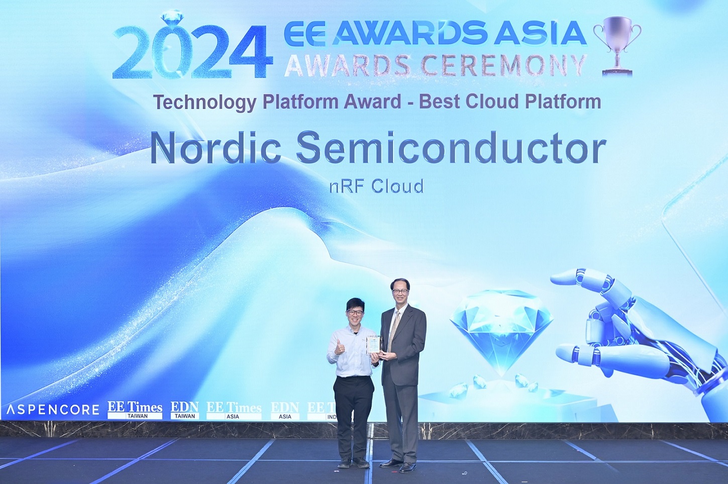 NOR312. EE Awards - nRF Cloud (PR).jpg